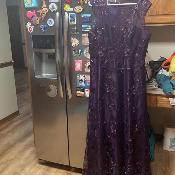 Purple and David bridal is the brand - Picture 2 of 4